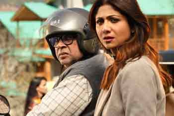 Paresh_Rawal_and_Shilpa_Shetty_Kundra_in_Hungama_2.jpg