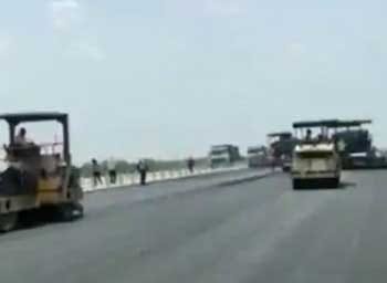 ROAD.jpg