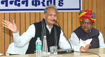Ashok-Gahlot-2-1.jpg