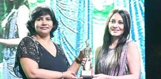 Dr Renu Singh gets awarded “Real Estate Leader of the Year 2022” by G-Town