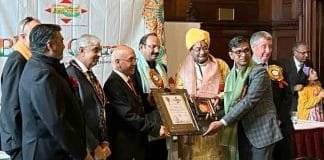 Dr.Sundeep Jain receiving the award in London