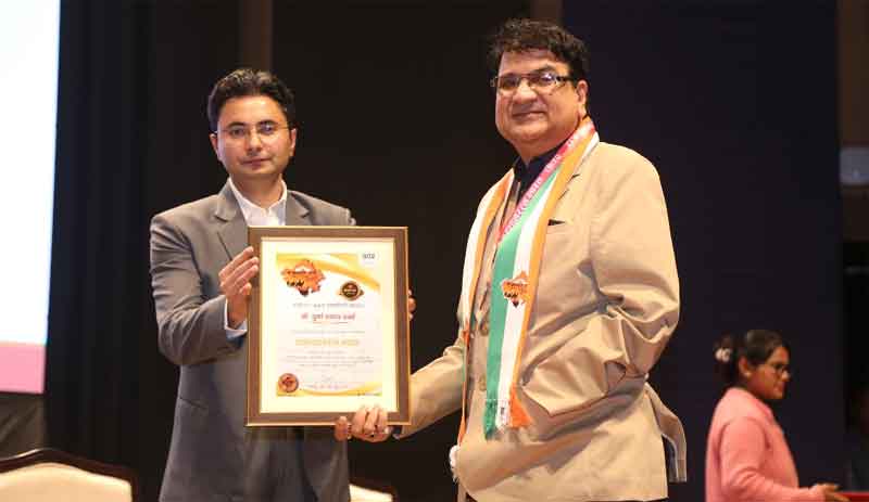 डॉ डीपी शर्मा को उनके योगदान के लिए राजस्थानरत्न भारत पुरस्कार से सम्मानित किया गया