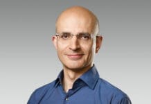Apple’s New COO: Meet Sabih Khan, the Moradabad-Born Executive Leading Apple’s Global Operations Sabih Khan: The Indian-born engineer now running Apple’s global operations