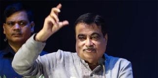 Nitin Gadkari viral video - Gadkari government useless speech