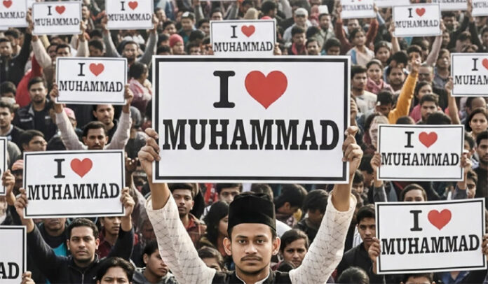 Muslim-protesters-holding-p Muslim protesters holding placards defending religious freedom in India.