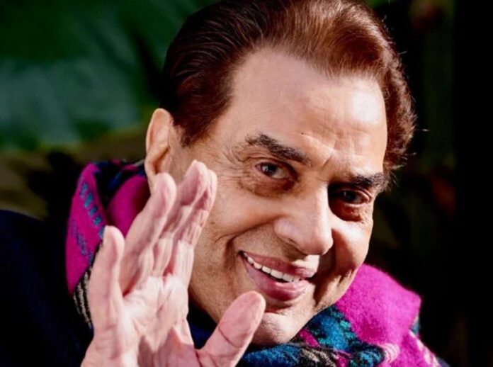 Dharmendra-Discharged-from- Dharmendra Discharged from Hospital