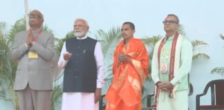 Prime Minister Narendra Modi unveiling a 77-foot bronze statue of Lord Ram at Ramnath Temple in South Goa