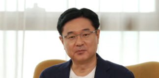 TM Roh at Samsung Electronics headquarters after being named Co-CEO and head of DX division