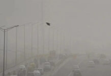 Delhi Chokes Under Dense Fog and Smog; Air Quality Slips Into ‘Severe’ Category Dense smog and fog blanket Delhi as air quality reaches severe levels