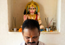 Does Hanuman Chalisa Reduce Mangal Dosh? Astrologer Ajay Kaushik Explains Signs, Effects & Remedies Devotees praying to Lord Hanuman to reduce the effects of Mangal Dosh