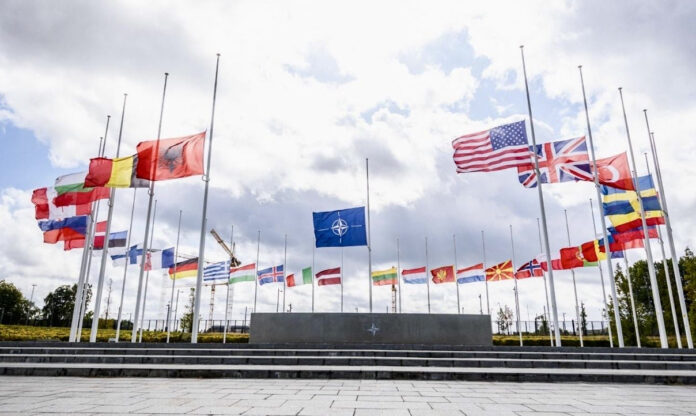 nato-warning-russia-starlin NATO Warns of Possible Russian Weapon Targeting Starlink Satellites