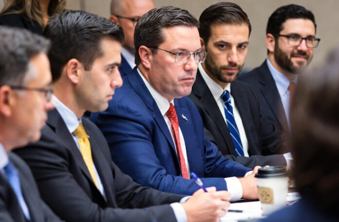 trump-immigration-expansion US immigration agents conducting raids amid Trump’s 2026 policy expansion