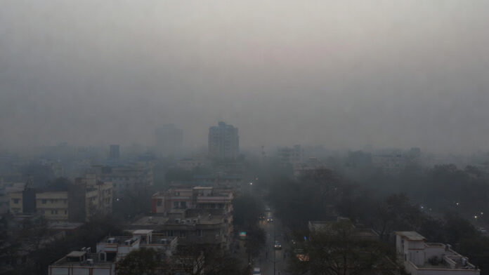 delhi-pollution-aqi-cold-wa Delhi air pollution amid severe cold wave as AQI remains very poor