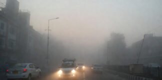 Dense fog and hazardous air quality in Delhi as AQI surpasses 400 in multiple areas