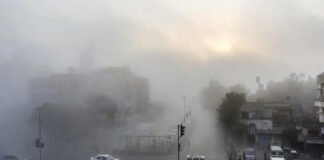 Dense fog covers Delhi roads as cold wave affects North India