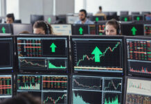 Gold, Silver Fall From Record Highs Today as Dollar Strengthens, Safe-Haven Demand Eases Gold and silver prices fall from record highs in international markets today