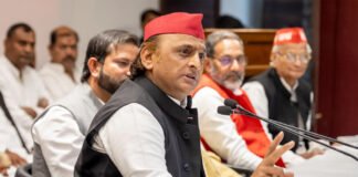 Akhilesh Yadav addressing media during a press briefing