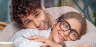 Lead actors in Do Deewane Seher Mein romantic scene