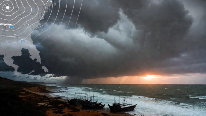 imd-coastal-alert-south-ind Dark storm clouds gathering over South India coastline amid IMD cyclonic warning