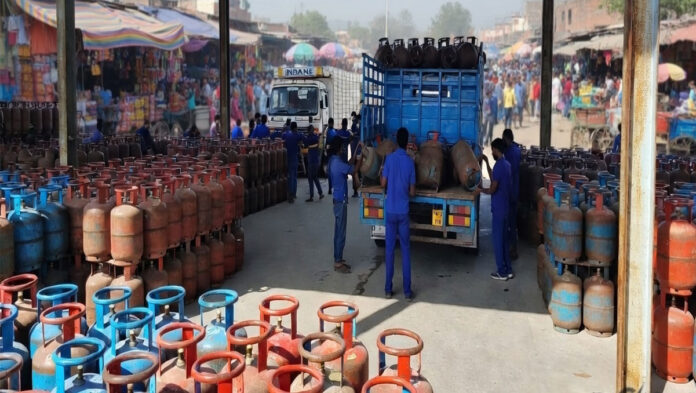 india-lpg-supply-stable LPG cylinders supply in India with stable fuel distribution amid Middle East crisis
