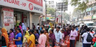 Long queues at LPG agency in Delhi as consumers face booking restrictions and server issues amid gas crisis, March 12, 2026