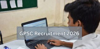 Candidates applying online for government jobs under GPSC Recruitment 2026 in Gujarat
