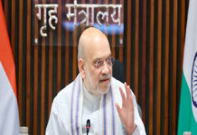 Amit Shah Border Visit: Home Minister to Review Security in Border Areas, Focus on Infiltration and Smart Fencing Amit Shah interacting with BSF personnel during a border security review visit