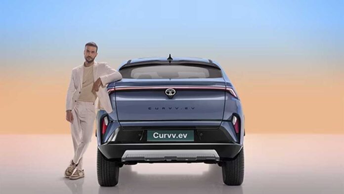 fastest-charging-electric-s Fast charging electric SUVs in India including Tata Curvv EV MG Windsor EV ZS EV Mahindra BE6 at charging station