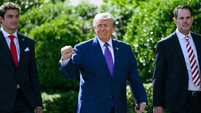 iran-us-war-news-live-trump Donald Trump and Iranian officials amid ongoing US-Iran nuclear and ceasefire negotiations