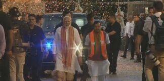 PM Narendra Modi addressing BJP workers after election victory at party headquarters in New Delhi