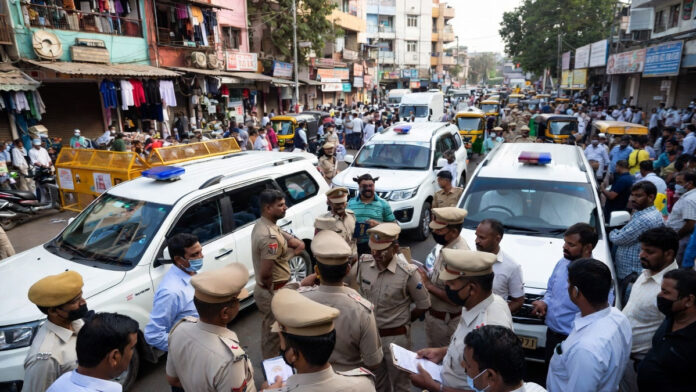 Ahmedabad Illegal Immigration Crackdown: Police Detain Over 290 Suspects Across Multiple Locations