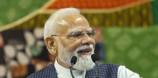 PM Modi Targets Congress in Surat, Says Nation Has Moved Beyond Politics of Chaos
