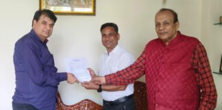 Dr. DP Sharma with Anshdani Foundation officials during his appointment as Honorary Director in Jaipur.