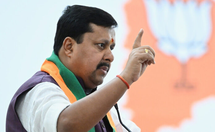 BJP President Nitin Navin begins his first two-day Uttar Pradesh tour focused on strengthening the party organization ahead of the 2027 Assembly elections. BJP President Nitin Navin begins his first two-day Uttar Pradesh tour focused on strengthening the party organization ahead of the 2027 Assembly elections.