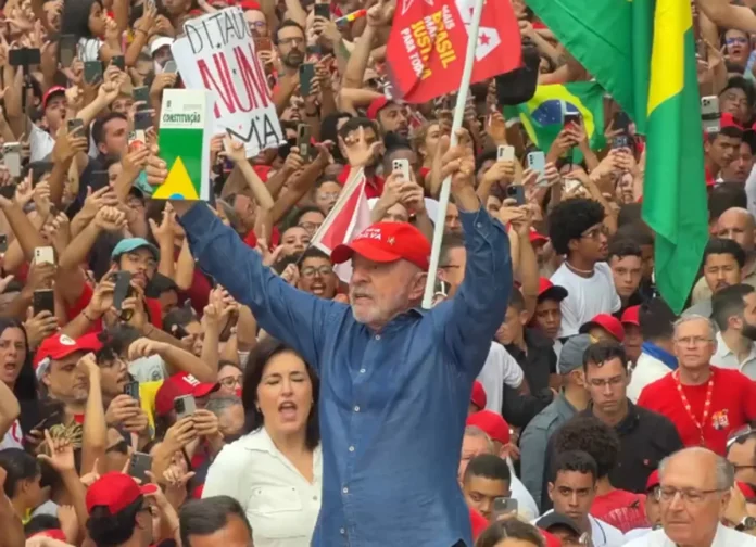 Brazil's President Luiz Inácio Lula da Silva defeats Flávio Bolsonaro in the October 2026 runoff, keeping the country under left-wing leadership. Brazil's President Luiz Inácio Lula da Silva defeats Flávio Bolsonaro in the October 2026 runoff, keeping the country under left-wing leadership.